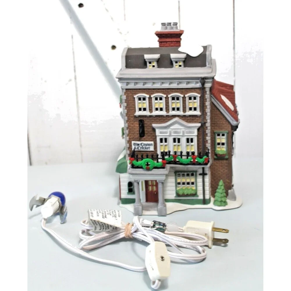 Department 56 Crown &Cricket Inn 1992 Dickens Village Series Heritage Collection